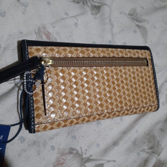 Dooney & Bourke Beacon Leather Woven Wallet - Picture 7 of 7